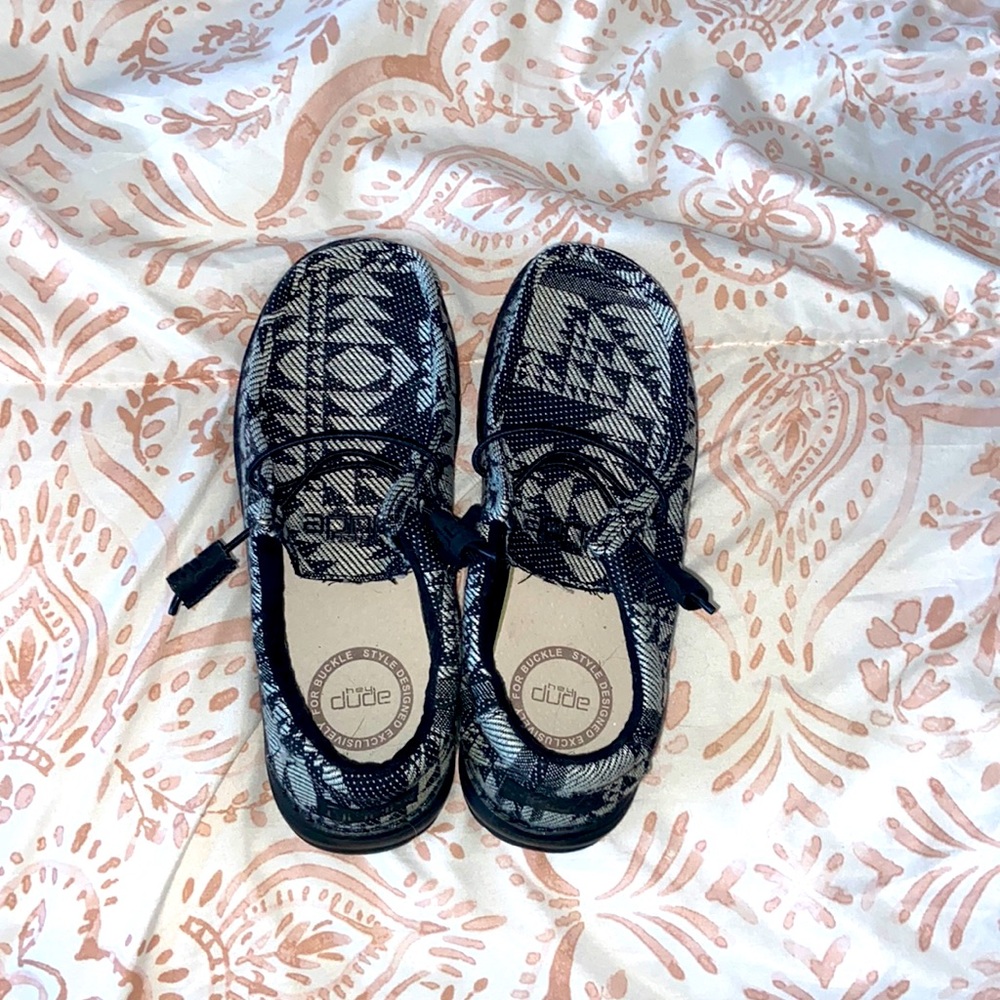 Hey Dudes Size 3